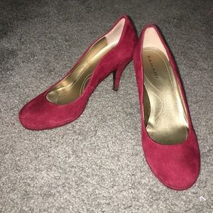 Red Tahari heels